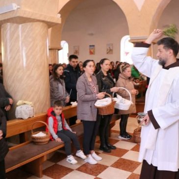 Blagoslov jela u 12, obredi Velike subote počinju u 20 sati