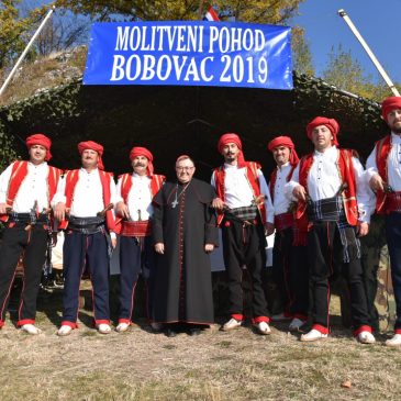 BOBOVAC: Brojni sudionici XVIII. Molitvenog dana za Domovinu i XVI. Hodočašća Oružanih i redarstvenih snaga BiH