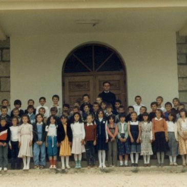 IZ ARHIVE: Prvopričesnici 1983.