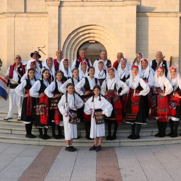 LJUBITELJI FOLKLORA UŽIVALI U DVOSATNOM PROGRAMU