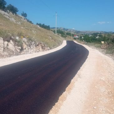 ASFALTIRA SE CESTA PREMA KARAČIĆIMA