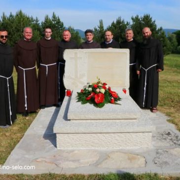 NA DANAŠNJI DAN 2019. GODINE: Blagoslovljena fratarska grobnica u Mandinu Selu