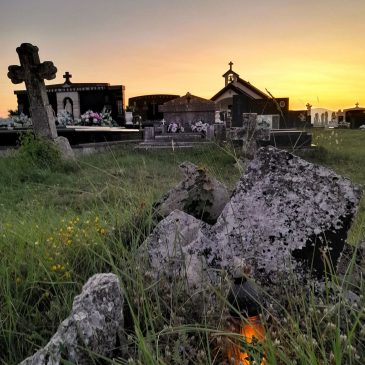 NAŠA OGNJIŠTA I NAŠA BAŠTINA: Svijeće zapalit