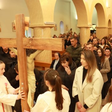 Obredi Velikog petka u Kongori