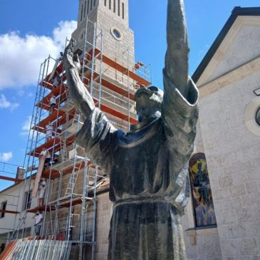 NAŠA OGNJIŠTA: Gradnja zvonika u Seonici