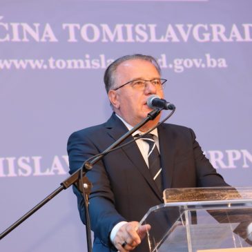 Nermin Nikšić najavio izgradnju treće trake puta od Tomislavgrada prema Graničnom prijelazu Kamensko