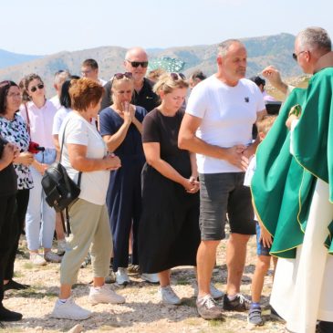 Fra Josip Vlašić na Borovoj glavi: “Djecu koju vam je Bog dao pratite svojom molitvom, nemojte se umoriti!”