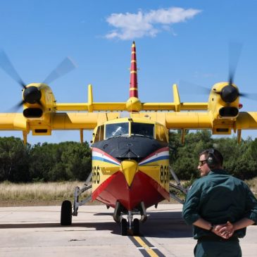 KAD ZAGUSTI, ZOVI HRVATSKU: Dva Canadair-a HRZ-a upućena u BiH radi gašenja požara